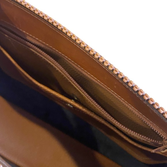 Dooney & Bourke 2 Duck Black Tan All Weather Leather Crossbody Bag - Picture 15 of 15